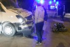 Minibüs ile motosiklet çarpıştı: 2 yaralı