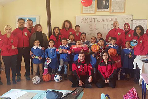 İyilik için afet olmasını beklemiyorlar