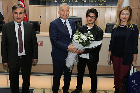 Liseliler Büyükşehir Meclisi’nde