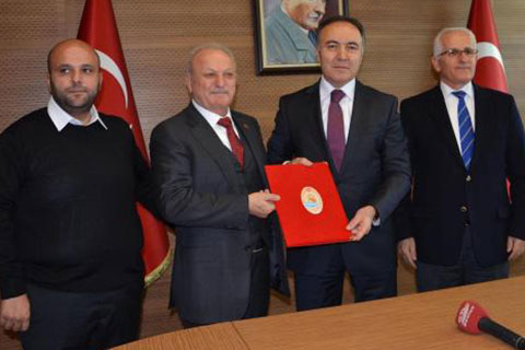 Hayırseverler Ortaokulu’na iki bağış birden