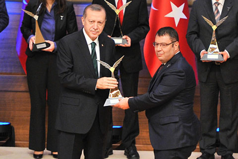 Doç. Dr. Erkan Yüce’ye TÜBİTAK ödülü