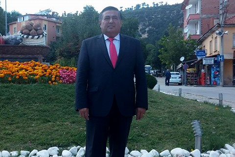 Eski başkan açlık grevine başlıyor