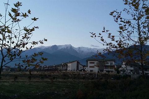 Yükseklerde kar, ilçelerde donduran soğuk