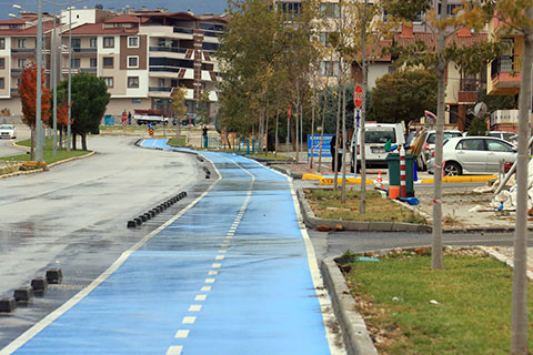 Merkezefendi’de bisiklet yolları hazır