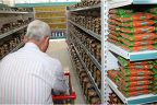 Paranın geçmediği sosyal market umut oldu