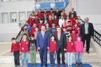 Rektör işitme engelli öğrencilerle buluştu