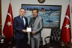 Vali Altıparmak duygu seline kapıldı