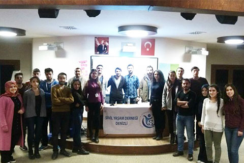 PAÜ’de gençler bağımlılığı konuştu
