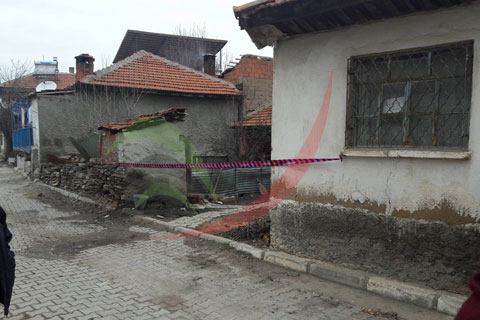 Yaşlı adam evinde ölü bulundu