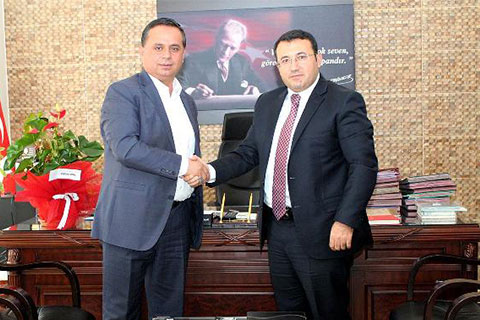 Çal kaymakamı Dinç göreve başladı