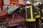 Pınarkent kavşağında kaza, araçta sıkışan sürücüyü itfaiye kurtardı