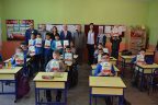 Özbaş’tan öğrencilere karne hediyesi