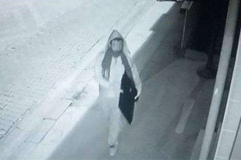 Hırsızlık zanlısı güvenlik kamerasına yakalandı