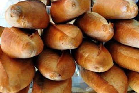 Fırıncıların ekmek kavgasında kan aktı