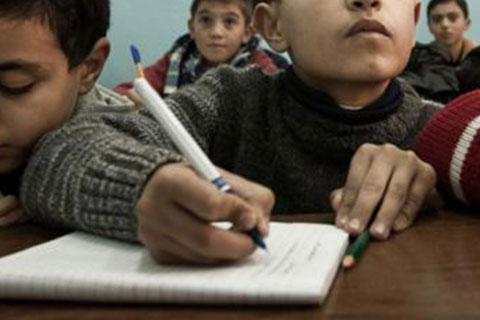 Okul sıralarında mülteci çocuklar