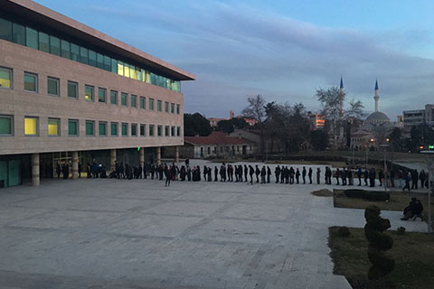 Yeni kimlik kartı için 1 ayda 25 bin kişi başvuruda bulundu