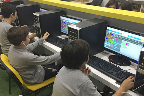 PEV Okulları’nda kodlama saati