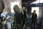 Tavas’ta ev alevlere teslim oldu