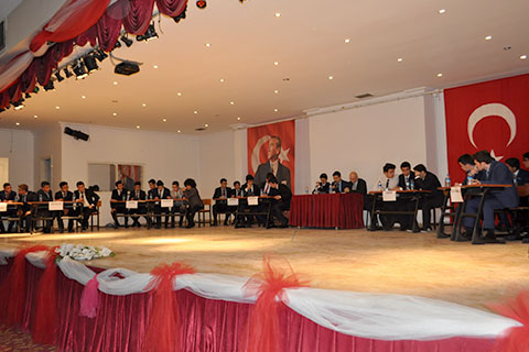 Ülkücüler bilgileriyle yarıştı