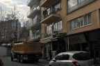 2. kattaki evde 3 kamyon çöp çıktı
