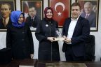 Bakan Sayan’a cam horoz