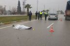 Denizli-İzmir Yolu’nda karşıya geçmeye çalışan kadına otomobil çarptı