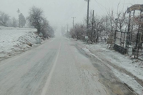 Çameli’ye Mart karı yağdı