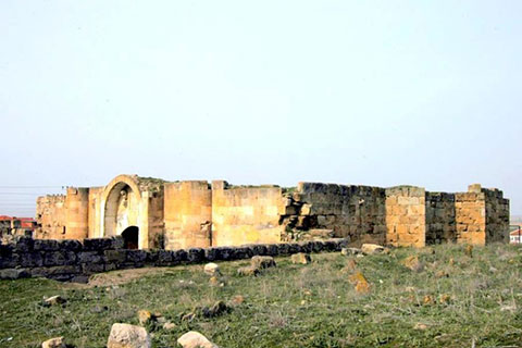 Çardak Hanabat Kervansarayı restore edilecek