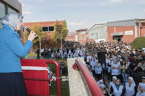 Ramazanoğlu tekstil işçileriyle buluştu