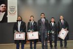 Cübbelerini giyip avukat oldular