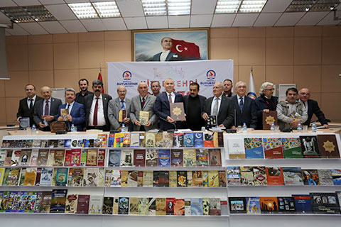 Büyükşehir Ege’nin en büyük kitap fuarını düzenleyecek
