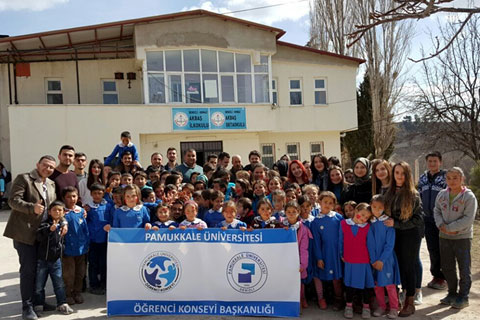 Yüksek okul öğrencilerinden örnek kampanya