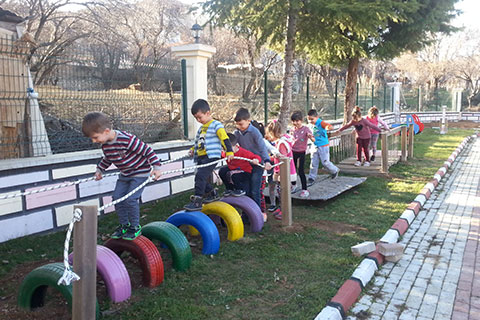 “Duvarsız Sınıflar” projesiyle ödül aldılar