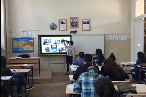 PEV öğretmenleri “Yaratıcı-yenilikçi“ seminerinde