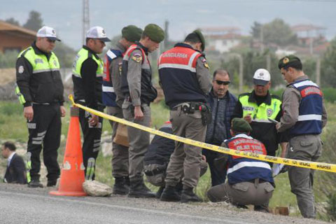 Esnafın dikkati yol kenarındaki cesedin sırrını çözdü