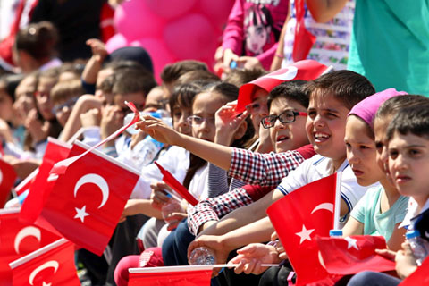 23 Nisan Ulusal Egemenlik ve Çocuk Bayramı kutlanıyor