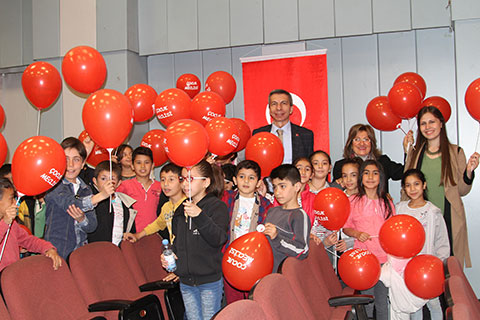 Çocuklar tiyatro ile tanıştı