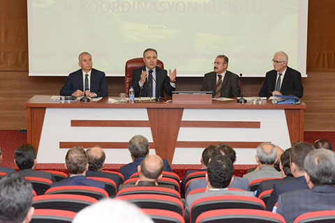 Vali Altıparmak’tan yatırımcı dairelere projeleri tamamlayın talimatı