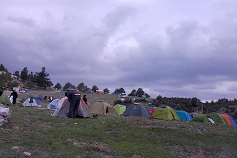 Dağcılar, aşırı yağmur nedeniyle büyük yürüyüşü sonlandırdı