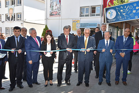 Öğrencilerden örnek davranış