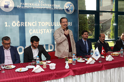 Rektör Bağ, öğrencilerle bir araya geldi