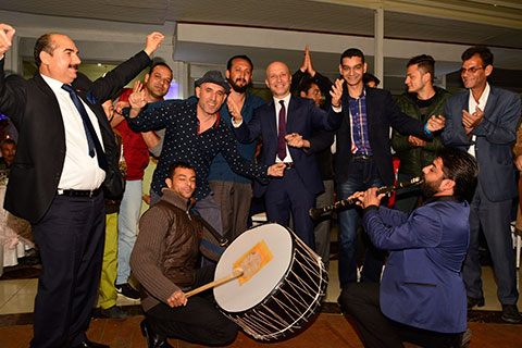 Özbaş’tan Roman’lara festival sözü