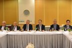 Vali Altıparmak acente temsilcileriyle bir araya geldi