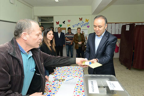 Altıparmak oyunu kullandı