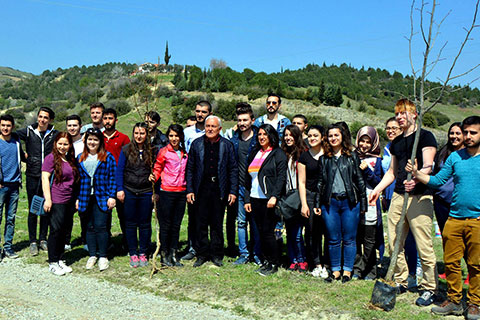 Buldan MYO öğrencileri fidan dikti