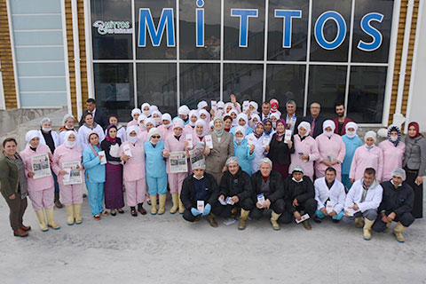 Ramazanoğlu’na balık ikramı