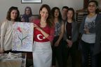 Ünlü ebru sanatçısı gençlerle buluştu