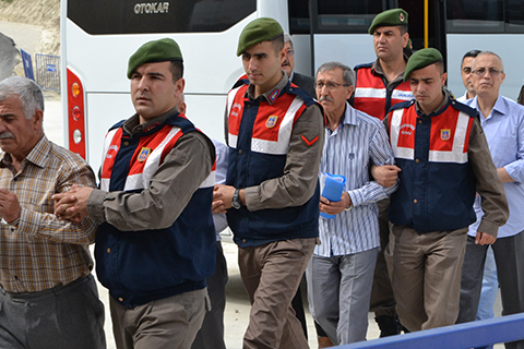 FETÖ/PDY davasında ara karar