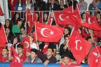 Hava muhalefeti nedeniyle salona alınan 19 Mayıs Bayramı kutlandı