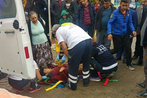 Acıpayam’da otomobil bisikletliye çarptı